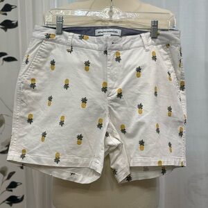 Amazon Essentials White and Yellow Flat Front Shorts Pineapple Print